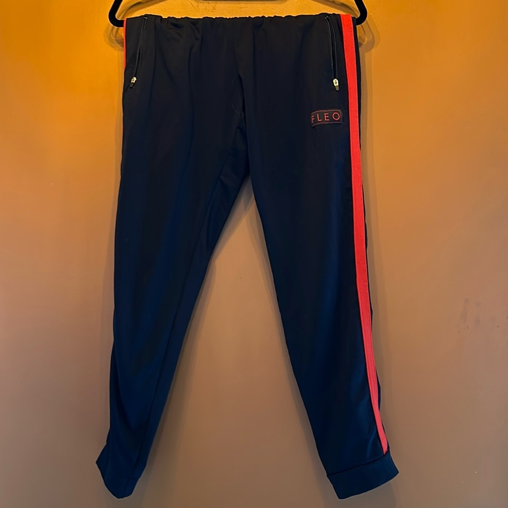 Fleo pants size M